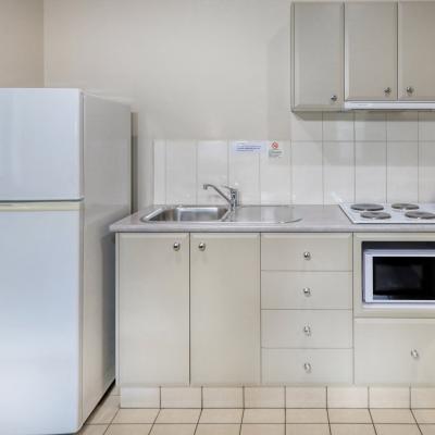Saltbush Motor Inn Family Suite 4a